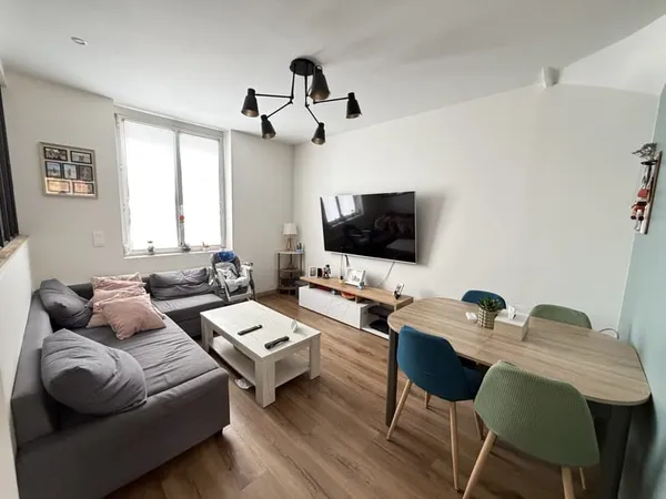 MAISON AMIENOISE ENTIEREMENT RENOVEE 3 CHAMBRES ET TERRASSE