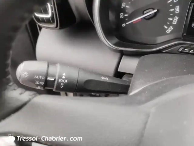 Citroën C3 Aircross puretech 130 s&amp;s eat6 shine — photo 7