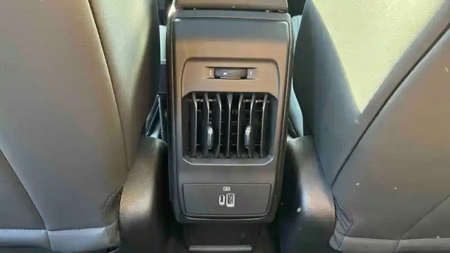 Alfa Romeo Tonale 1.3 ibrida plug-in 280ch at6 e-q4 — photo 63
