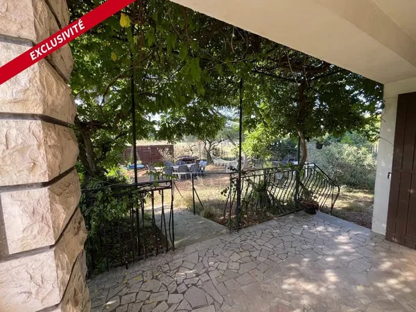 Maison T4 de 93 m² sur terrain de 1500 m² arboré