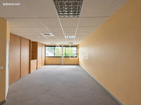 Bureaux 236 m² POITIERS