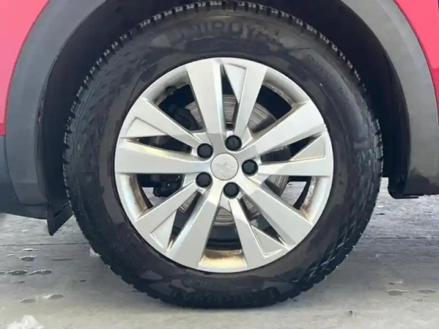 Peugeot 3008 1.2 puretech 130ch s&amp;s style eat8 — photo 5