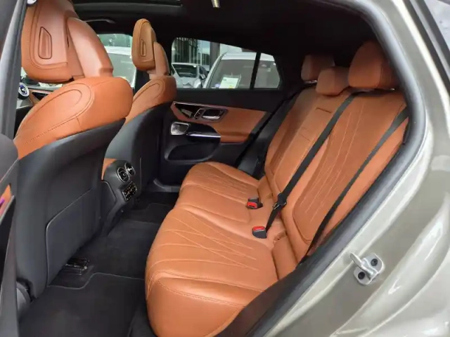 Mercedes Glc coupe 300 e 9g-tronic 4matic — photo 13