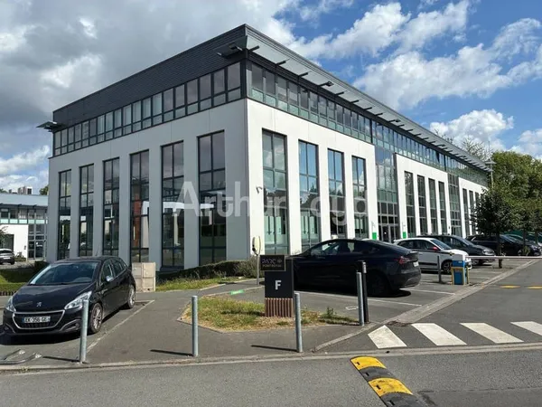 Bureaux 685 m²