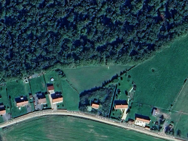 Terrain à bâtir de 5570 m² à GOUISE (03)