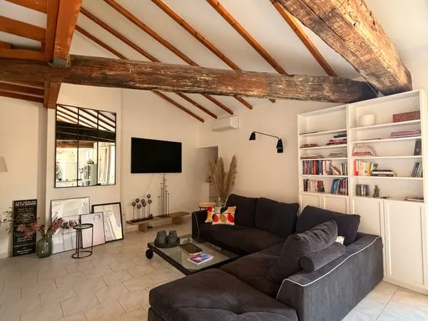 Colocation meublée de standing - Appartement rénové avec terrasse - Centre historique d'Avignon
