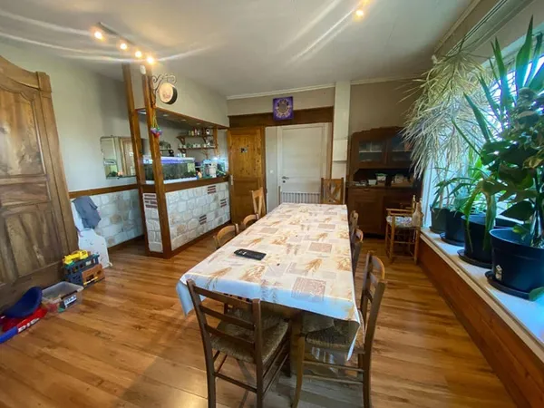 Maison 12 pièces 329 m²