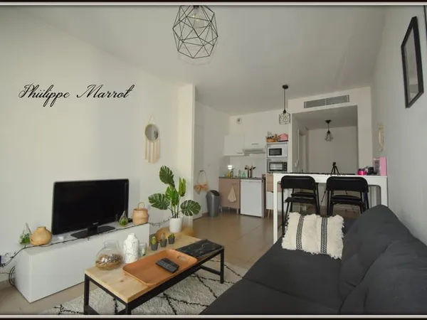 Dpt Gard (30), à louer NIMES appartement T2