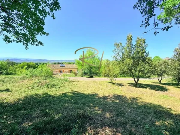 Superbe terrain à bâtir de 820 m2 avec très jolie vue