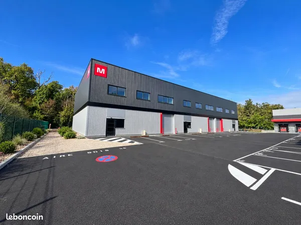 Locaux d'activité à louer - à partir de 225 m²