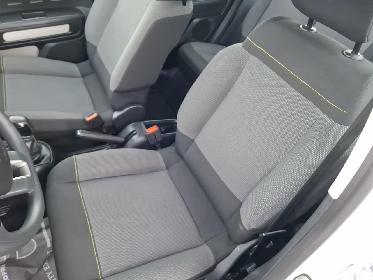 Citroën C3 1.2 puretech 83ch s&s feel pack — photo 9