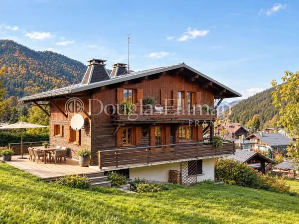Chalet 7 pièces 131 m²