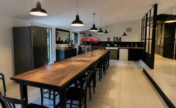 Maison 6 pièces 360 m²