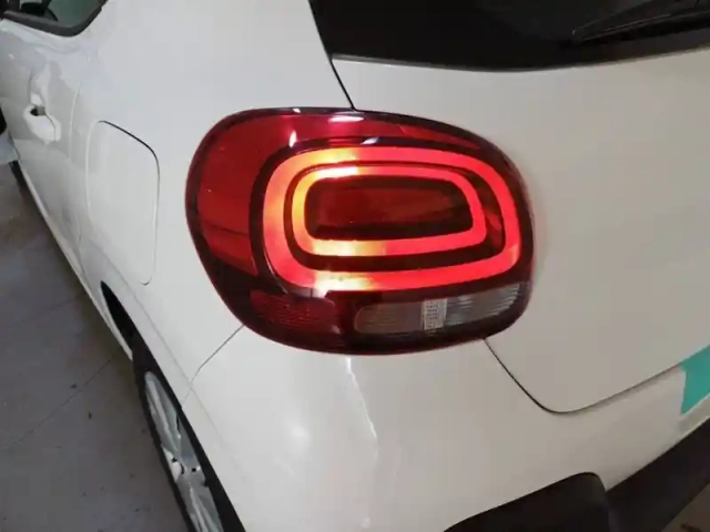 Citroën C3 bluehdi 100 s&amp;s bvm5 — photo 17