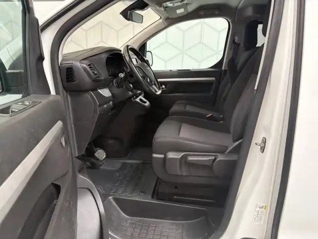 Opel Vivaro ca fixe l2 2.0 diesel 120 ch bva8 — photo 7