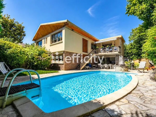 Maison 6 pièces 140 m²