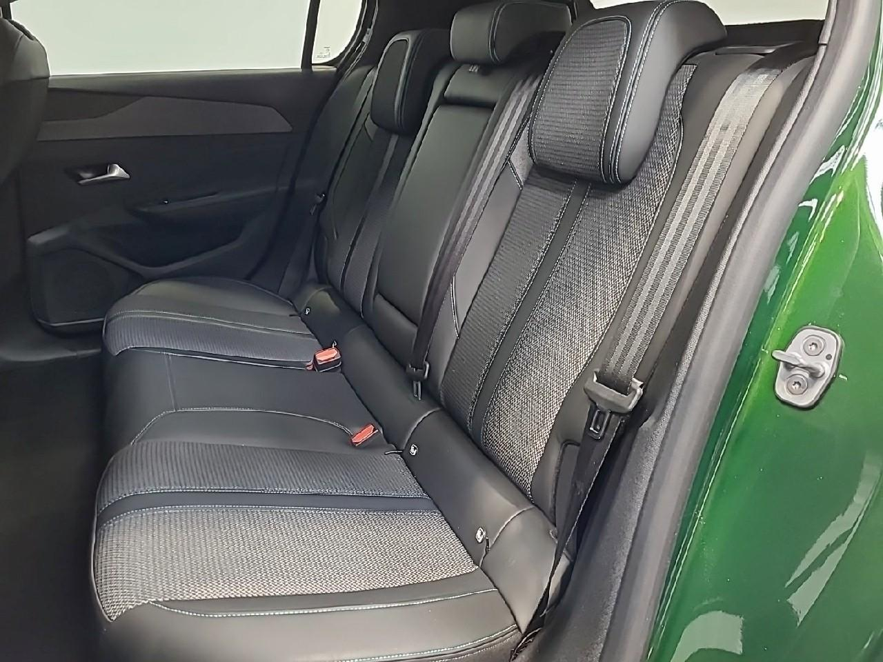 Peugeot 308 phev 180 e-eat8 allure pack — photo 13
