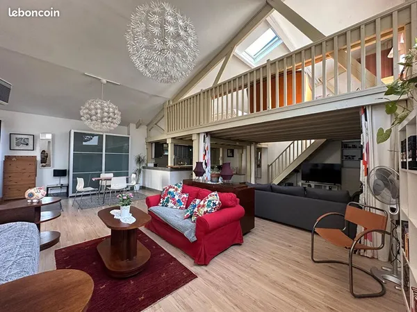 Local 100 m² CARRIERES SUR SEINE