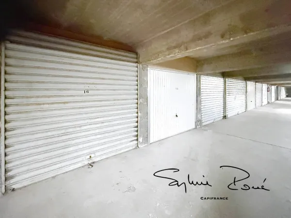 Parking/Garage/Box