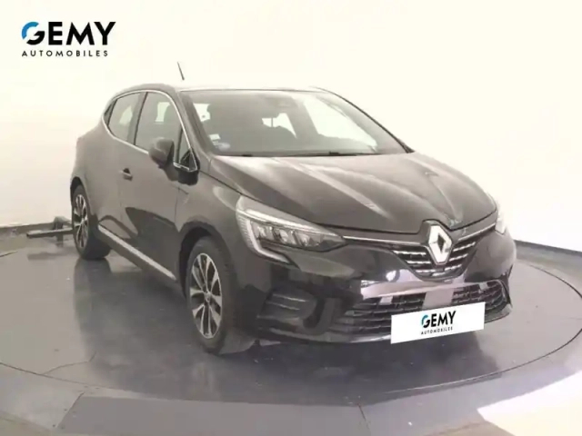 Renault Clio e-tech 140 - 21n — photo 18