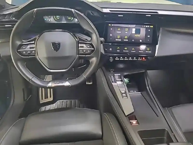 Peugeot 408 phev 225 e-eat8 — photo 8