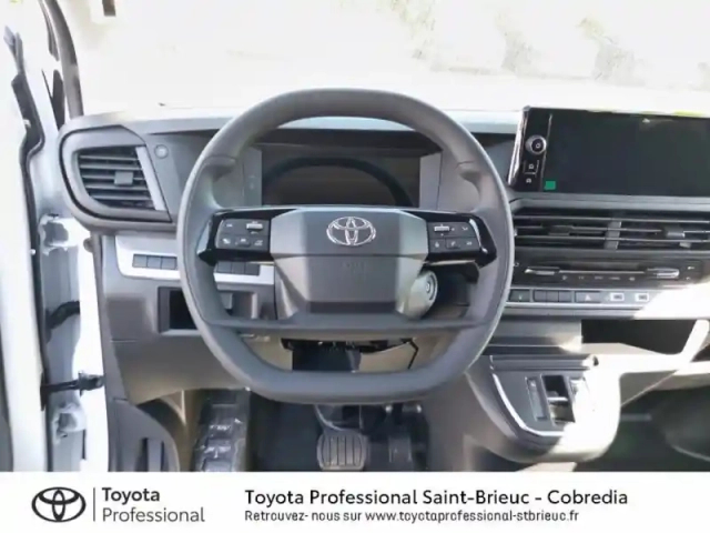Toyota Proace medium 2.2 d-4d 150 cabine approfondie start pack confort bva my25 tarif réservée aux profess — photo 9