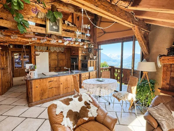 Ancienne ferme de caractère rénovée - 190 m² habitables ?