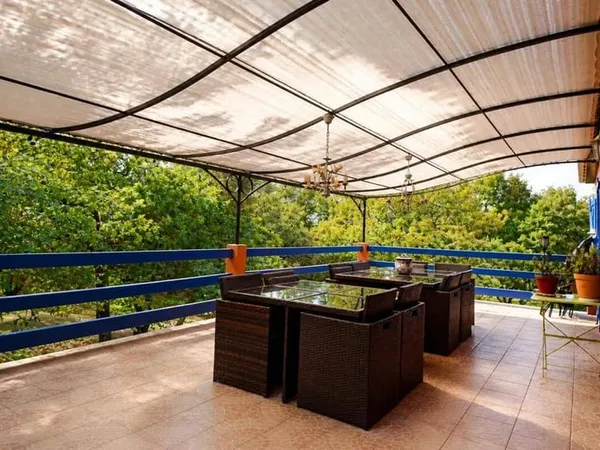 Maison de plain-pied 11 pièces 344 m²