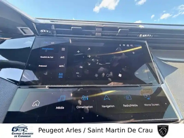 Peugeot 308 phev 225 e-eat8 — photo 19