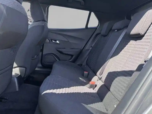 Peugeot 2008 puretech 100 s&amp;s bvm6 — photo 12
