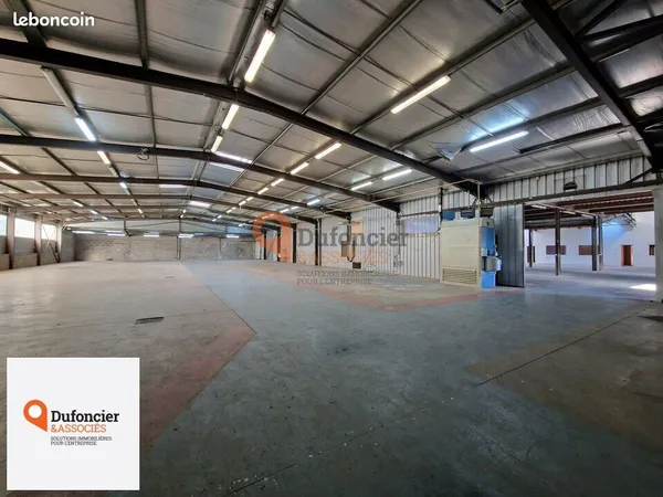 LOCAL D'ACTIVITE 2800 m² POITIERS