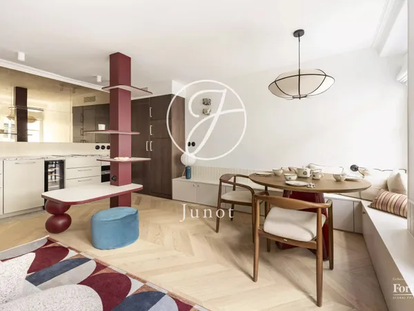 Paris 7e - BOURGOGNE - Appartement - 2 pièces - 39,63m² Carrez - 41,62m² au sol - 1 chambre - Rénové