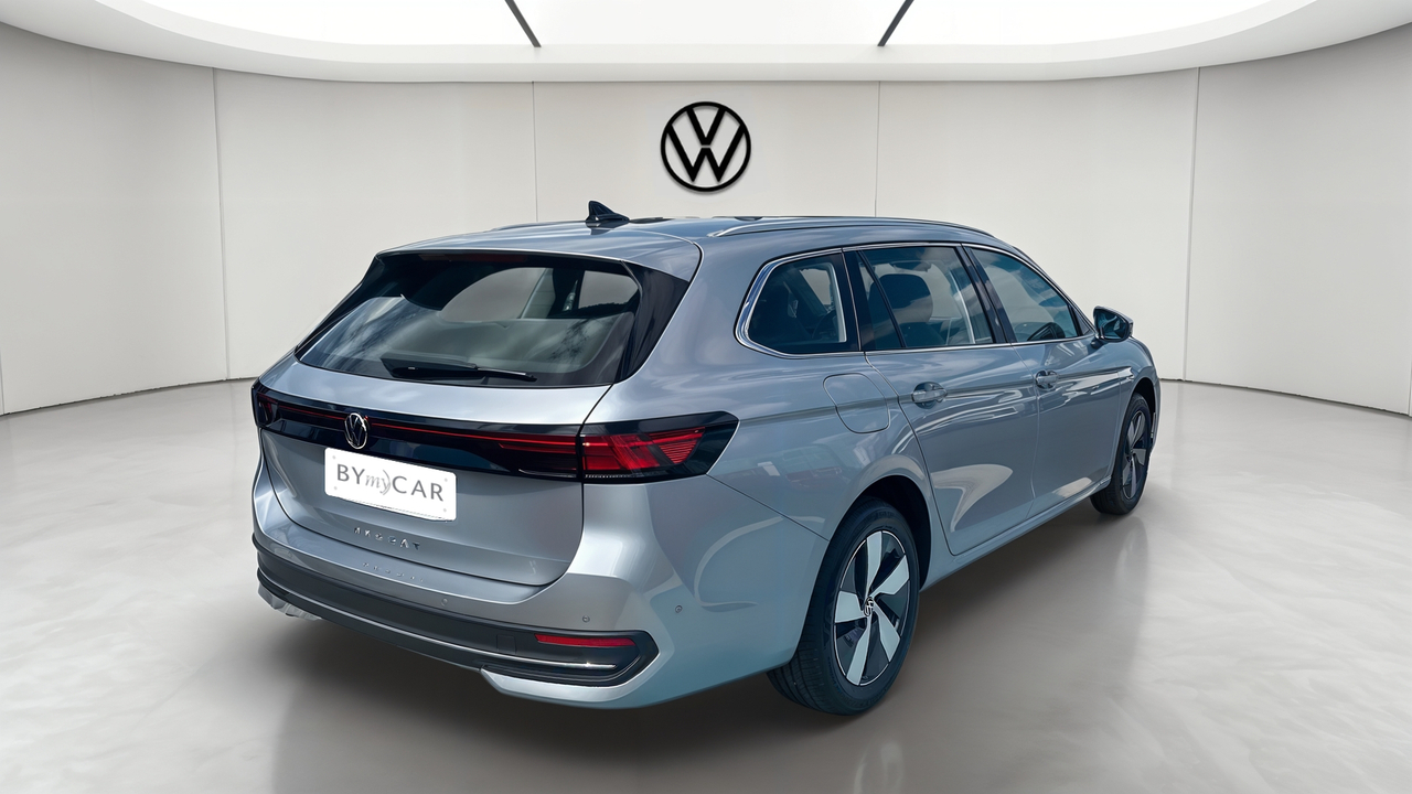 Volkswagen Passat 2.0 TDI EVO SCR 150 DSG7 — photo 5