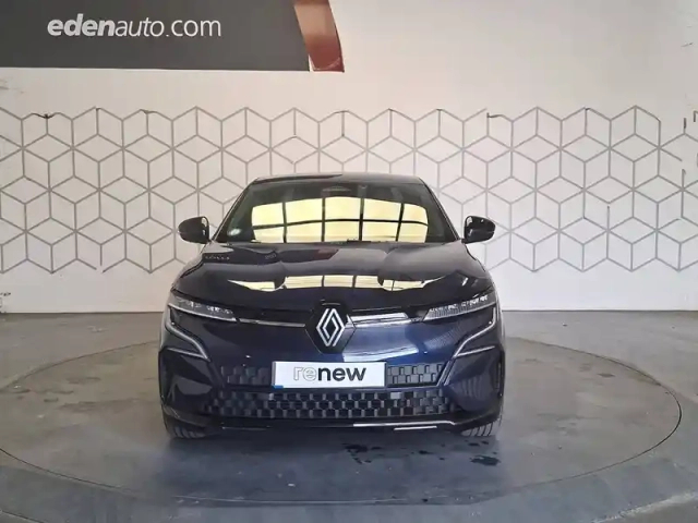 Renault Megane e-tech ev60 220 ch super charge — photo 8