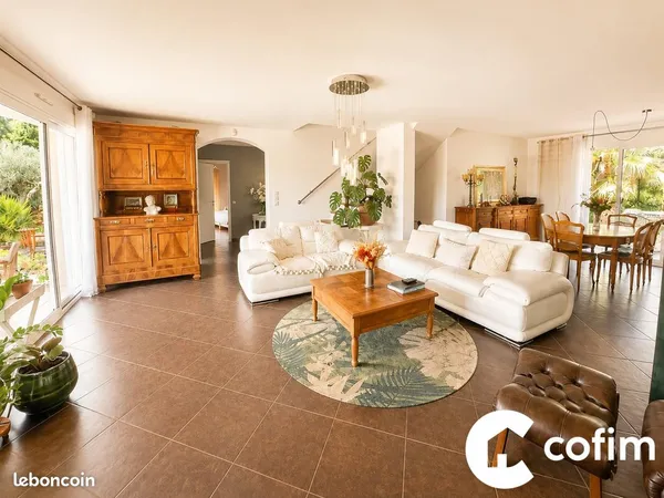Maison 6 pièces 189 m²