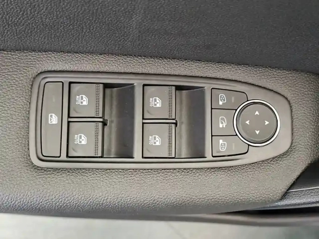 Renault Captur tce 140 edc - 21 — photo 30