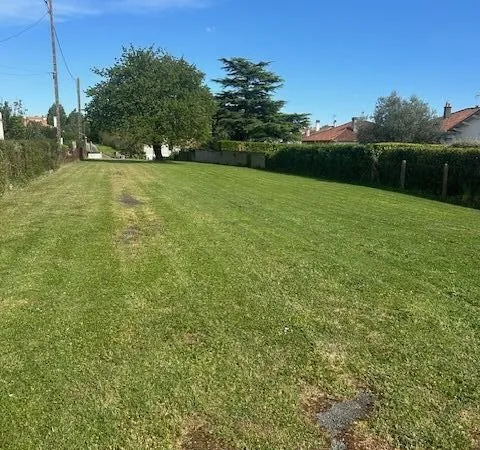 En exclusivité NIORT A vendre terrain de 1200 m² environ