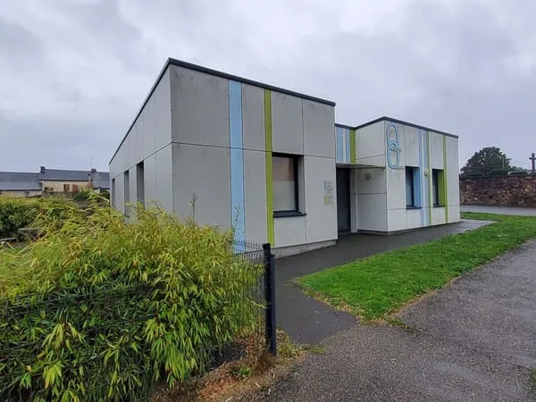 A VENDRE - Locaux professionnels de 102 m2 - 3 bureaux - GRAND FOUGERAY