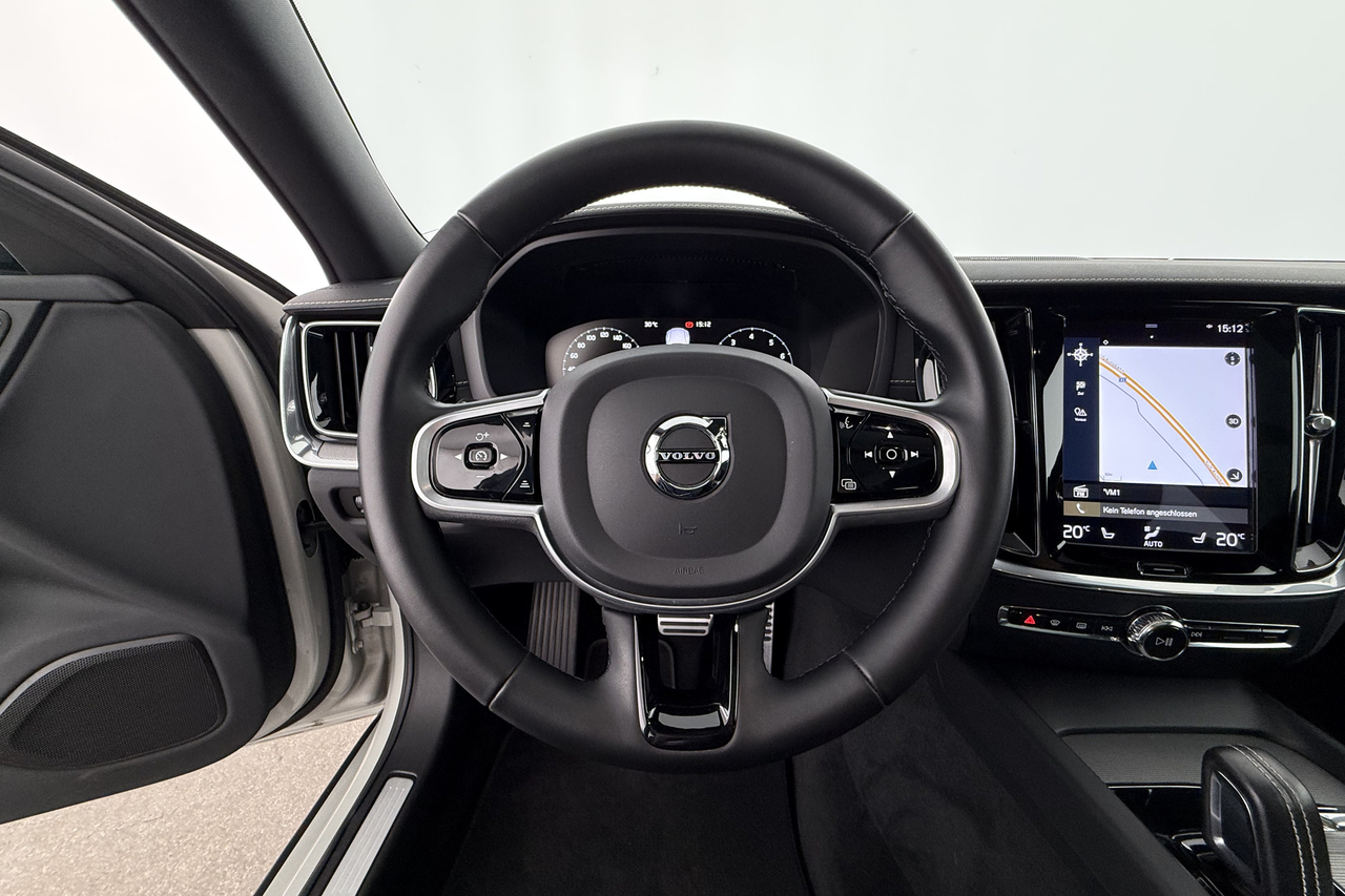 Volvo V60 — photo 20