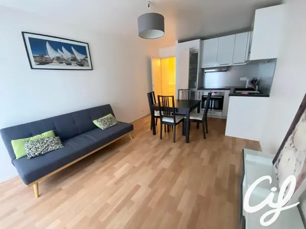Appartement T2 NANTES Hauts-Pavés - 38 m2 756 Euros