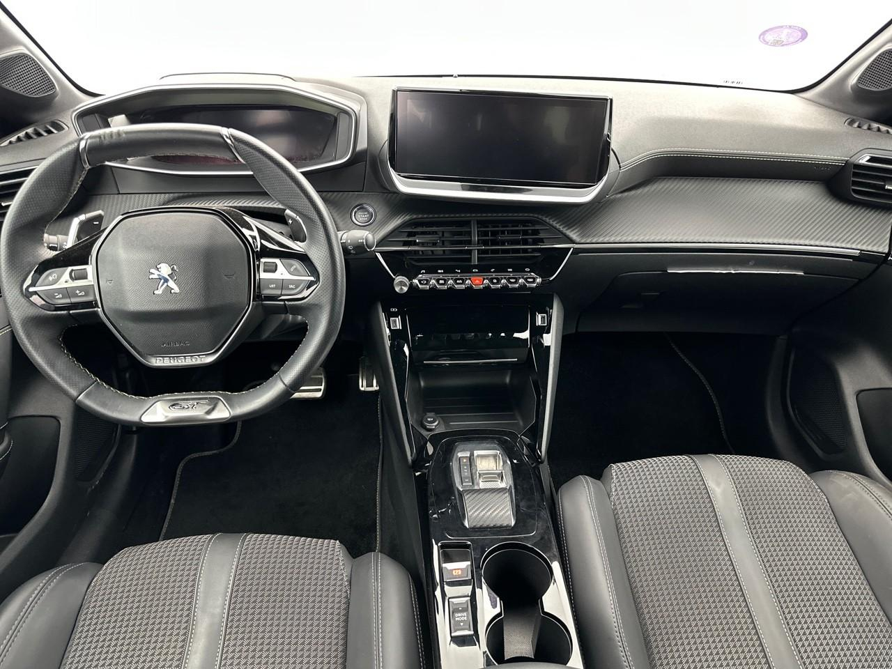 Peugeot 208 puretech 100 s&s eat8 gt — photo 11