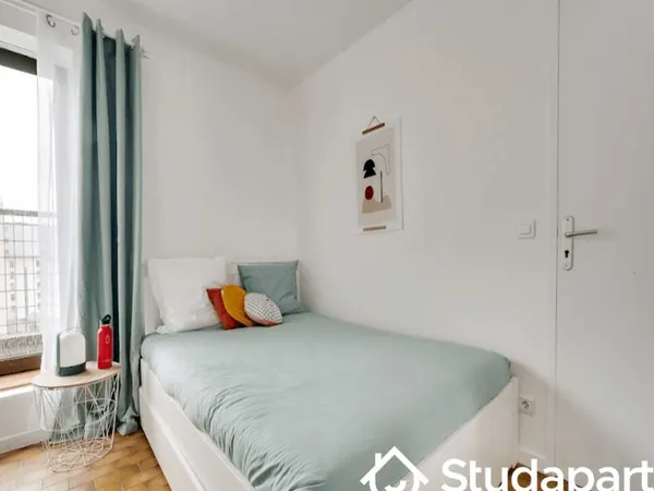 Chambre dans une colocation de 12m2
