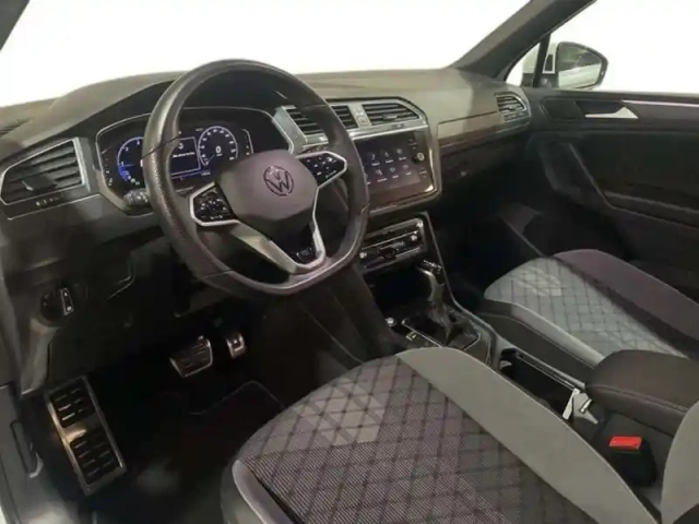 Volkswagen Tiguan 2.0 tdi 150ch dsg7 r-line — photo 9