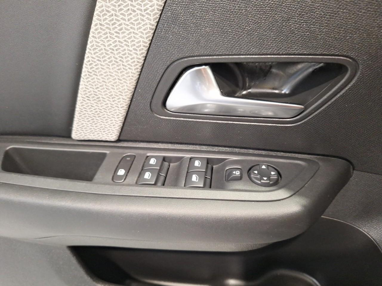 Citroën C4 bluehdi 130 s&s eat8 shine — photo 20