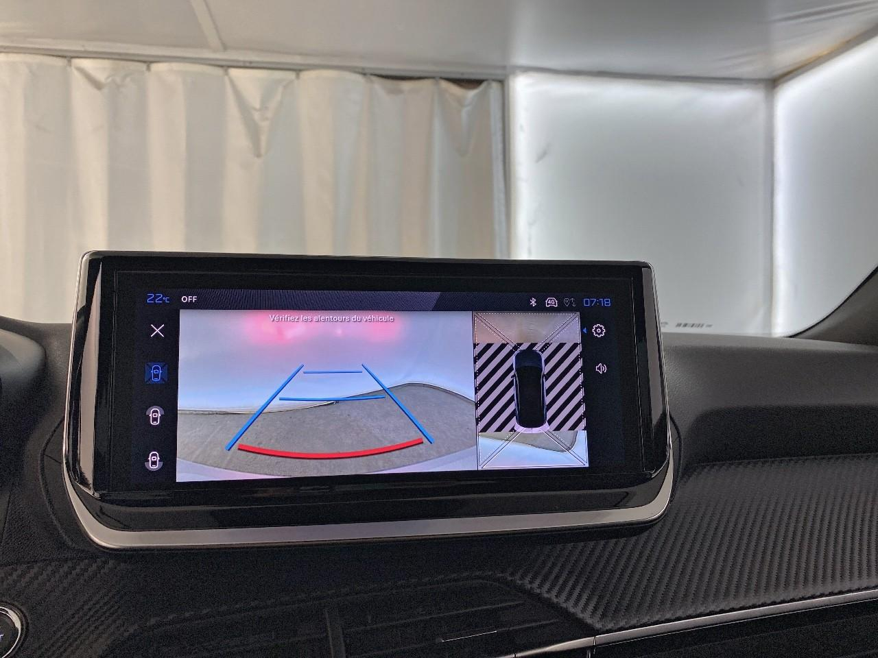 Peugeot 2008 hybrid 145 ch e-dcs6 allure — photo 17