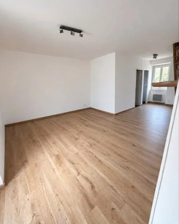 Loue maison mitoyenne