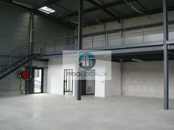 Local d'activité 350 m²