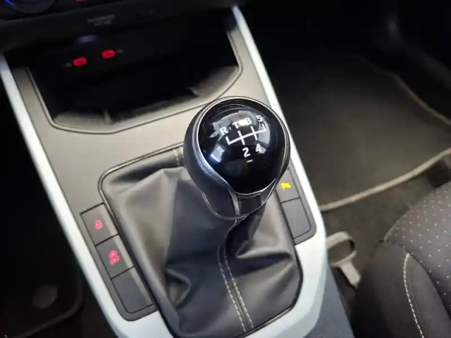 Seat Arona 1.0 tsi 95 ch start/stop bvm5 — photo 39