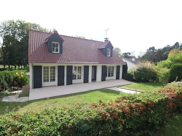 Maison 7 pièces 215 m²