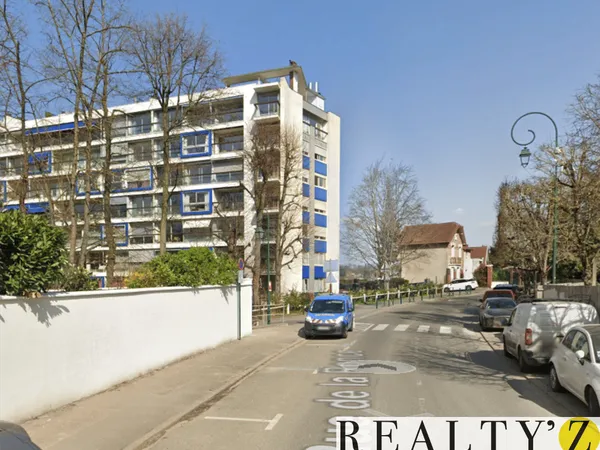 Boutique 2 pièces 372 m²